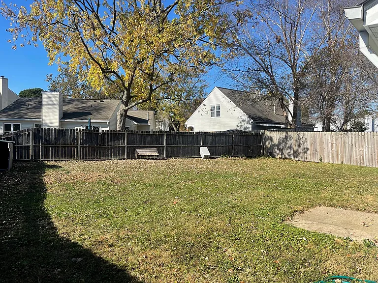 1705 Cacapon Ct — Photo 31
