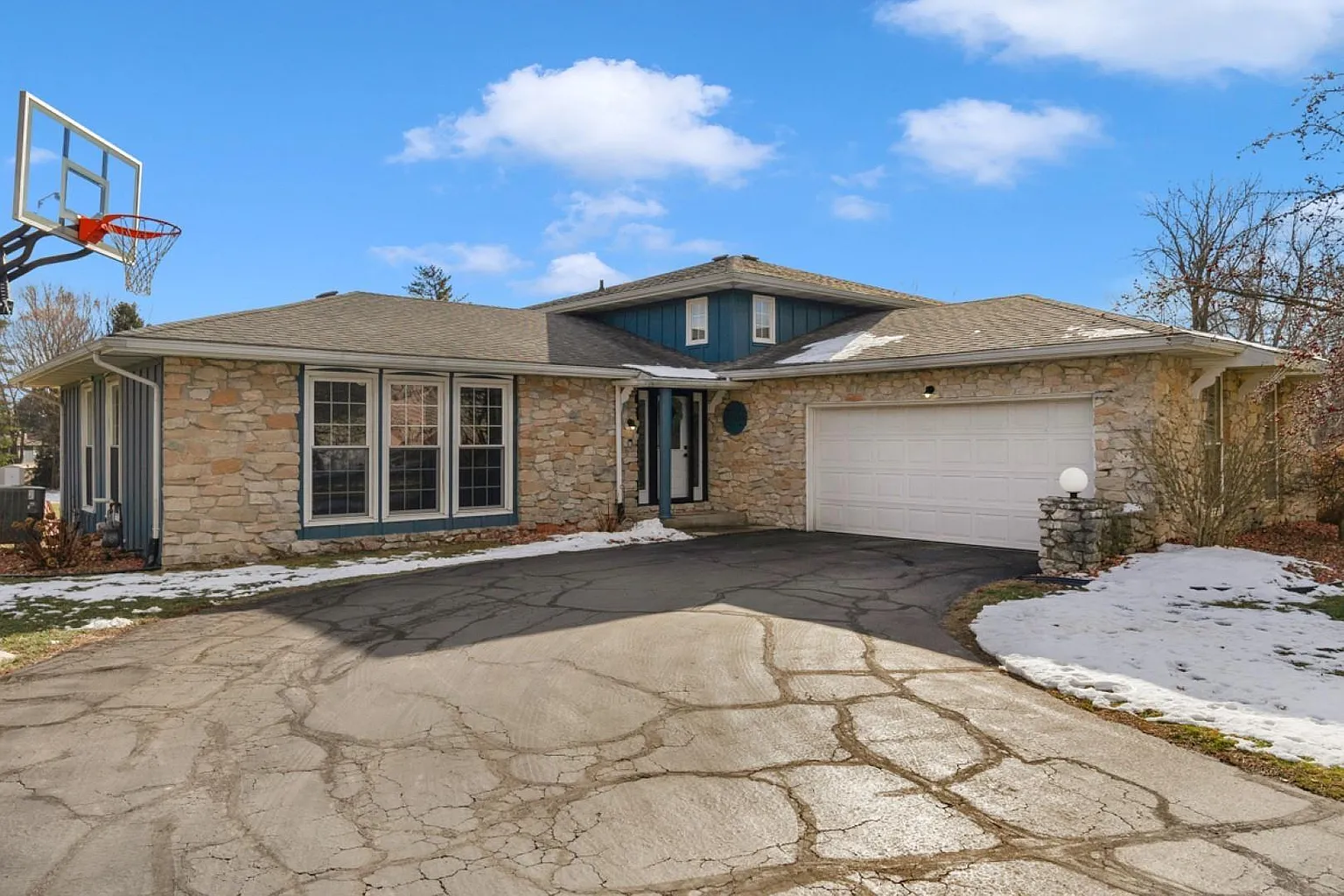 11409 Simmons Ct photo 1