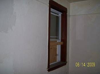 2nd image of 851 N Springfield Ave