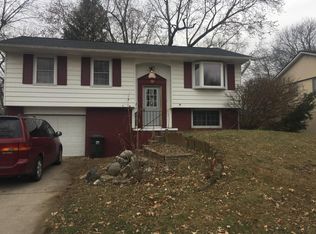 57 Amber Ln, Iowa City, IA 52240