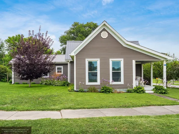 514 N Main St, Hamden, OH 45634