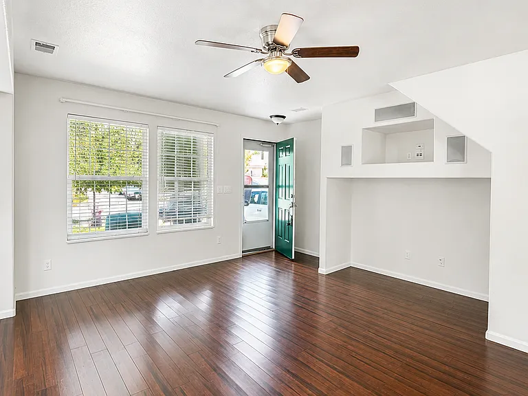 19203 E 51st Ave — Photo 3