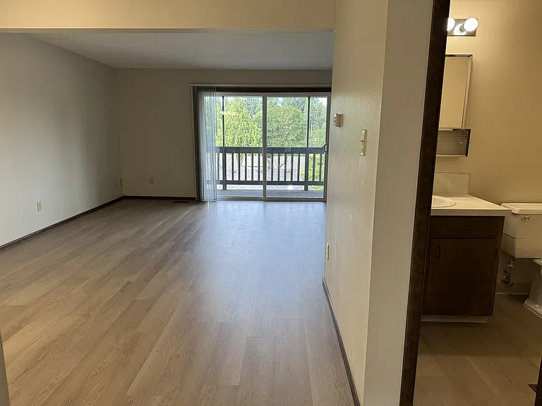 Chestnut Place Apartments — Photo 29
