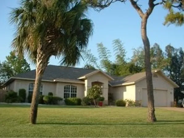 836 Sunswept Rd NE, Palm Bay, FL 32905