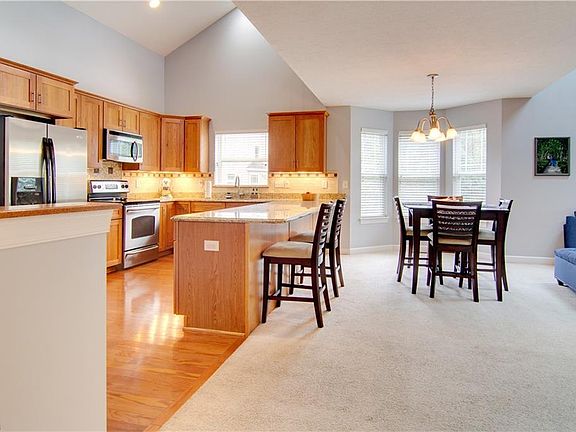 4th image of 85 Waterford Way