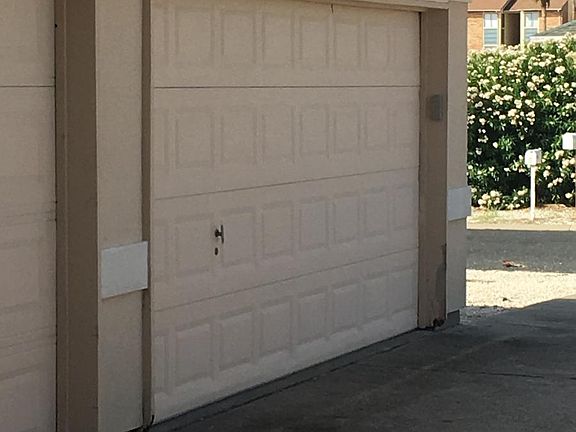 4th image of 15418 Gun Cay Ct APT B