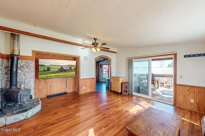 4th image of 414 Indian Trail Road