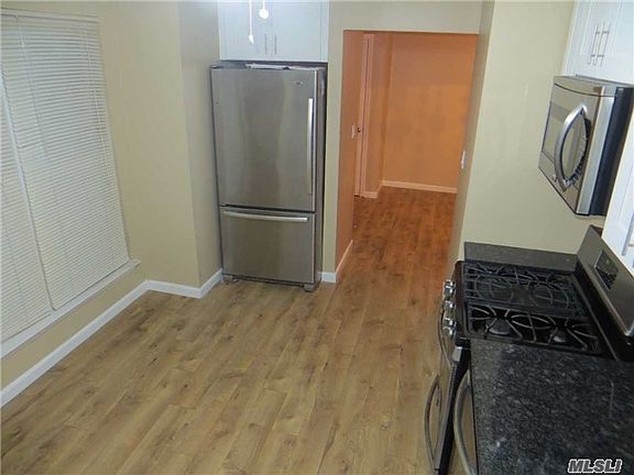 4th image of 1 Poplar Ct