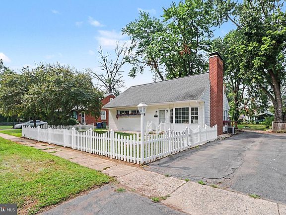 4th image of 1908 Letchworth Dr