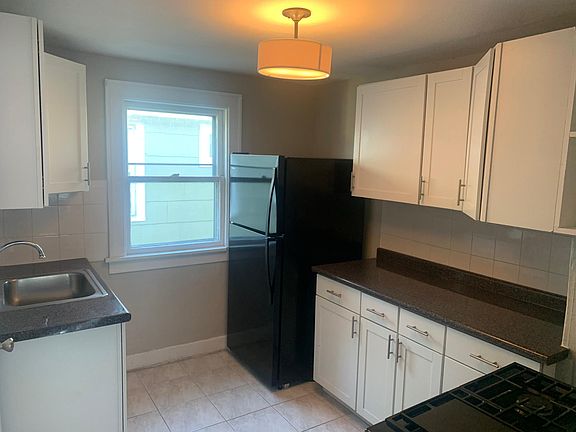 5th image of 225 Saint Lawrence Ave