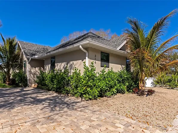 316 27th St W, Bradenton, FL 34205