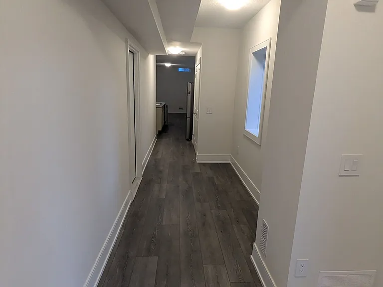 193 Rowe St #BASEMENT — Photo 14