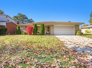 37643 N Jerome Dr E, Sterling Heights, MI 48312