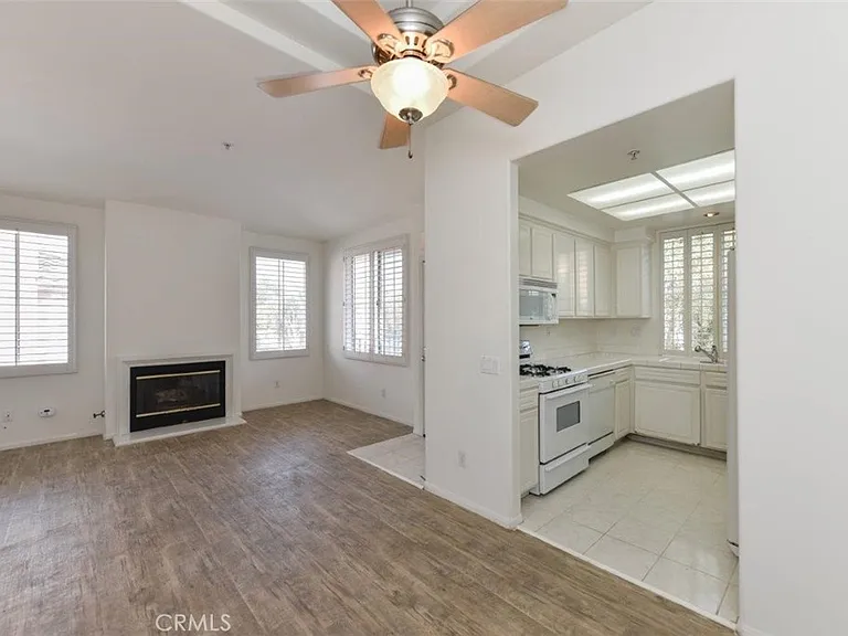 3400 Ladrillo Aisle — Photo 8