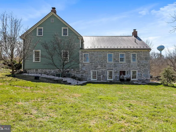 16 Dogstreet Rd, Keedysville, MD 21756