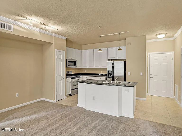 8539 Gate Pkwy #9330 — Photo 8