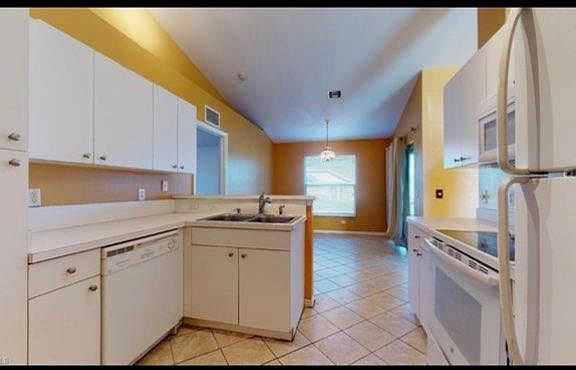2nd image of 402 NE 23rd Pl