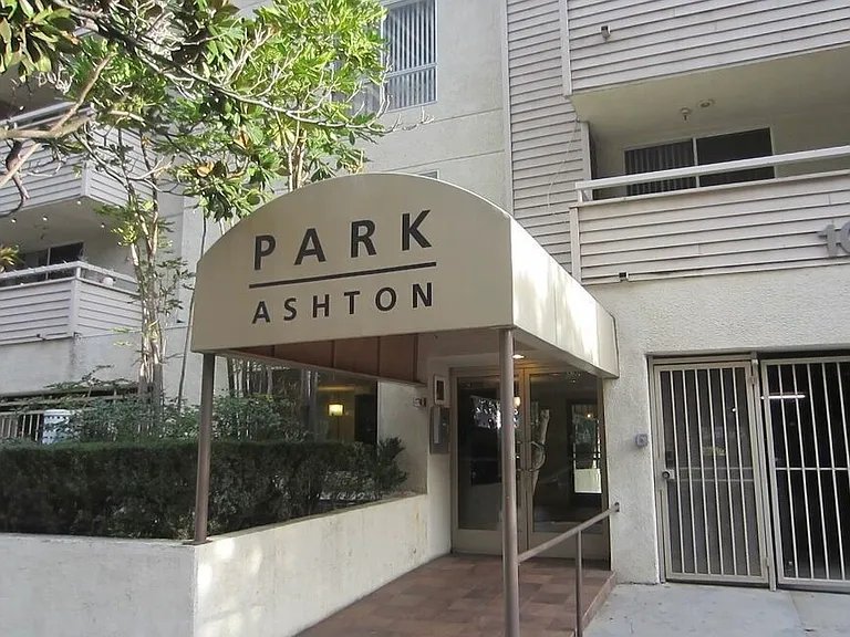 10960 Ashton Ave #303 — Photo 1