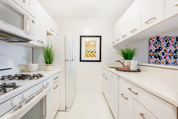 Sold by Compass | media 5