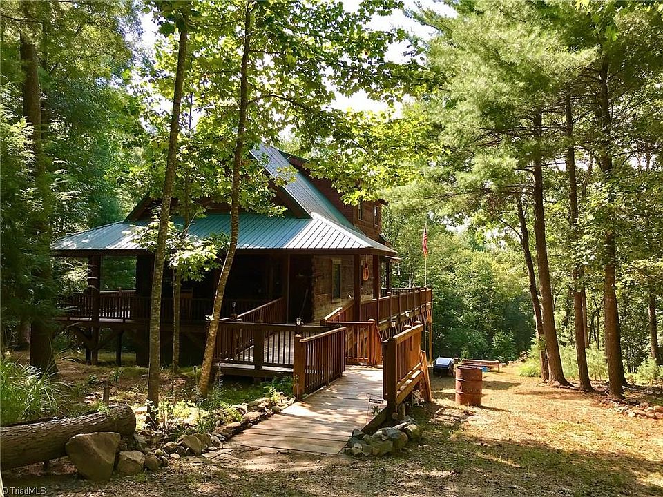 1st image of 173 Golden Trout Dr