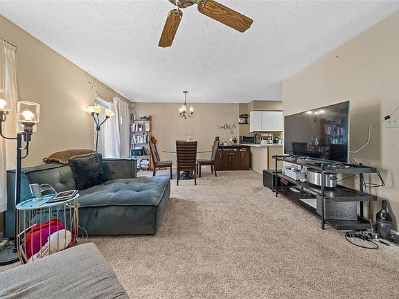 4th image of 1309 N 79th Ter