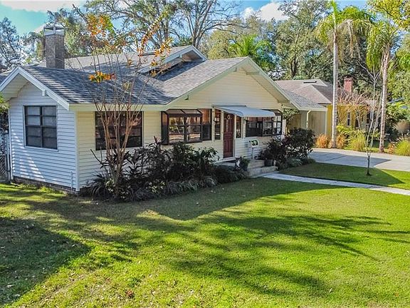 2nd image of 418 W Palm Dr