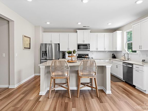 5th image of 5535 Muckross Ln