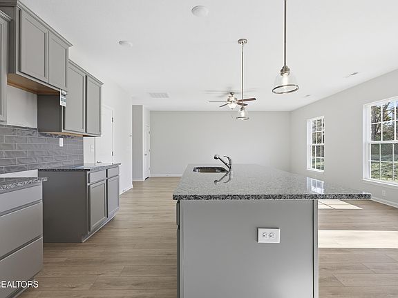 5th image of 8906 Keenberg Ln