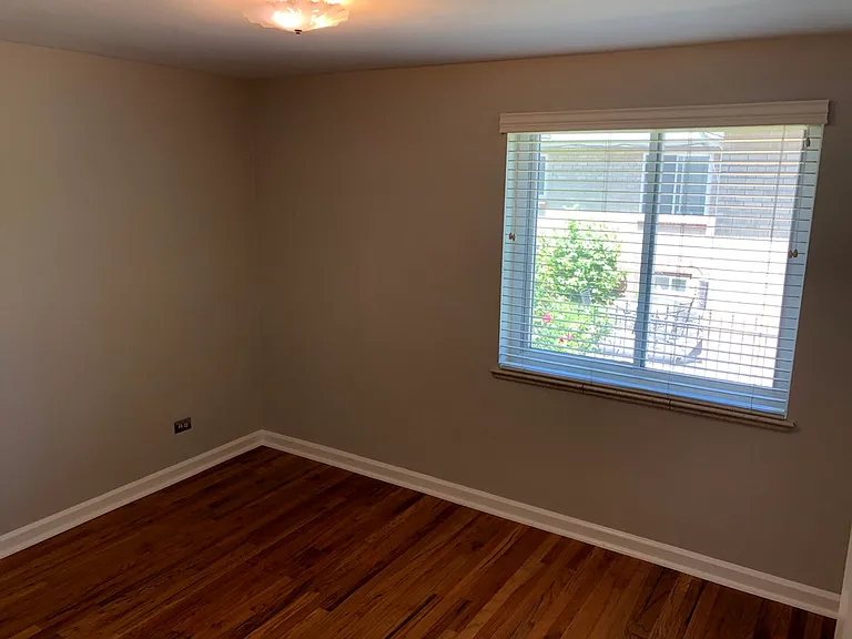 595 S High St — Photo 11