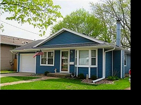 1952 Garfield Ave, Dubuque, IA 52001