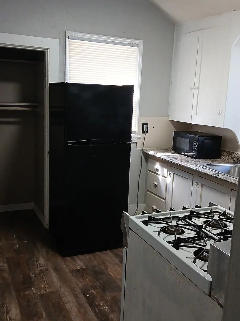 405 S Walts Ave — Photo 4