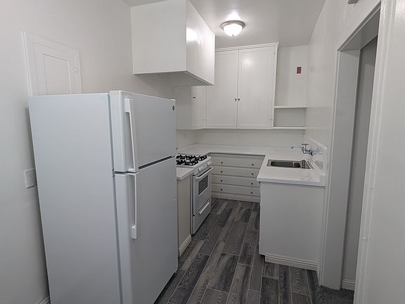 5th image of 509 Fair Oaks Ave APT K