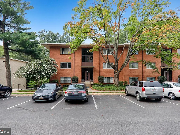 10300 Rockville Pike #301 — Photo 1