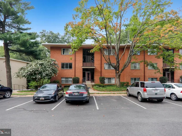 10300 Rockville Pike APT 301, Rockville, MD 20852