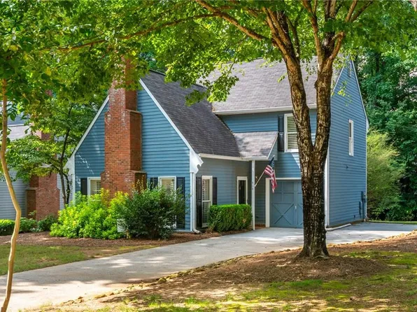 414 Roswell Green Ln, Roswell, GA 30075