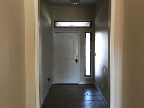 5th image of 904 E 96th St
