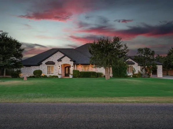 814 Avenue Q, Shallowater, TX 79363