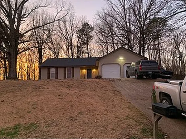 249 New Castle Dr, Florence, AL 35633