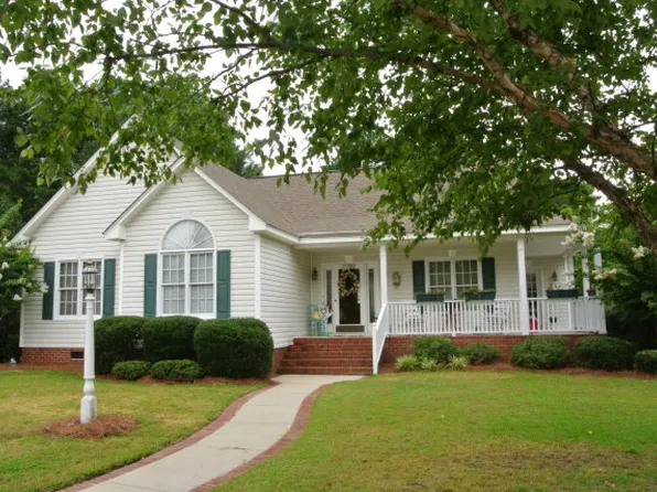 3700 Rasberry Dr N, Wilson, NC 27896