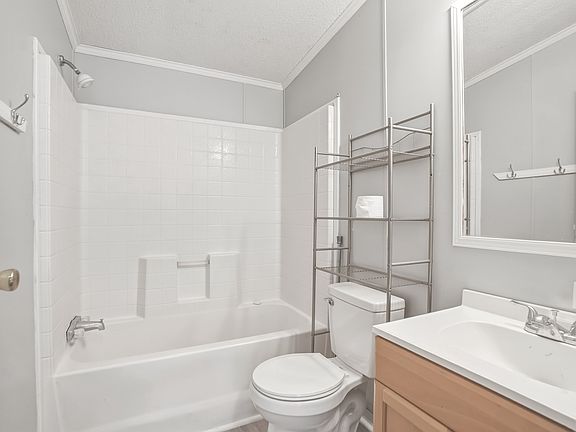 3rd image of 408 Ocean Spray Dr