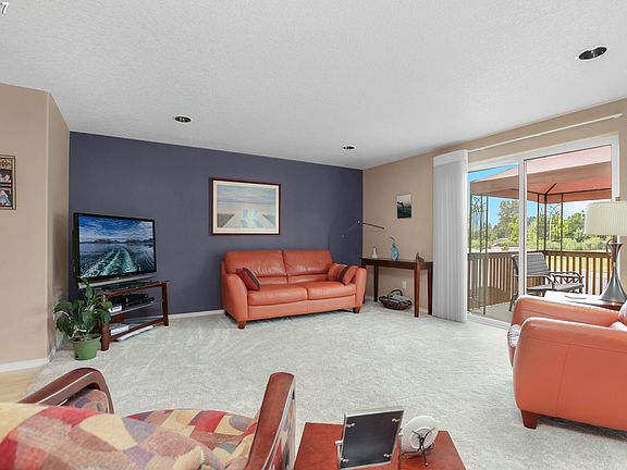 4th image of 3803 NE 80th St