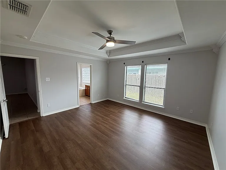 6830 Round Table St — Photo 21