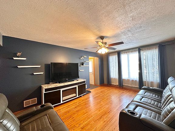 5th image of 4131 W 81st Pl