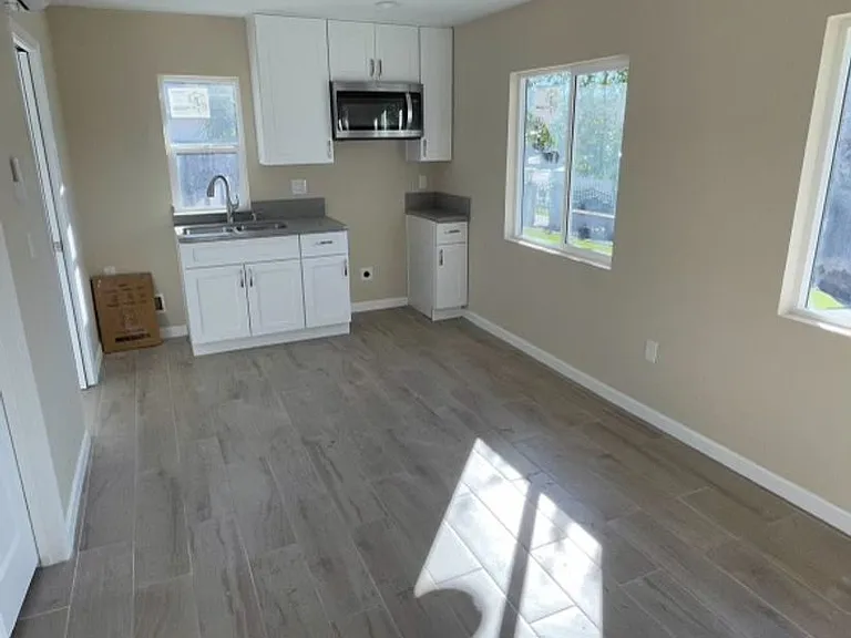5079 Noble St — Photo 3