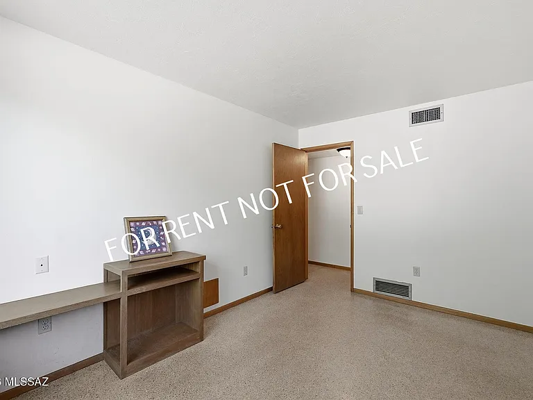 4565 E Quivira Dr — Photo 14