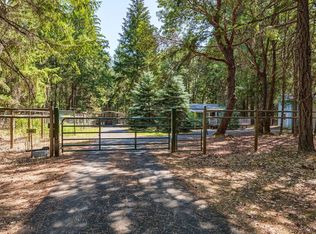 301 E Crow Rd, Merlin, OR 97532