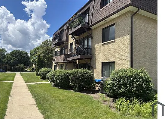 106 Olesen Dr #201