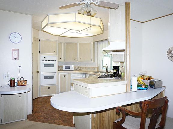 3rd image of 1050 Borregas Ave Space 12