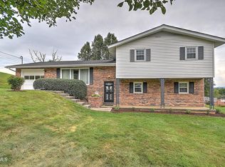 2101 Lucinda Rd, Kingsport, TN 37660
