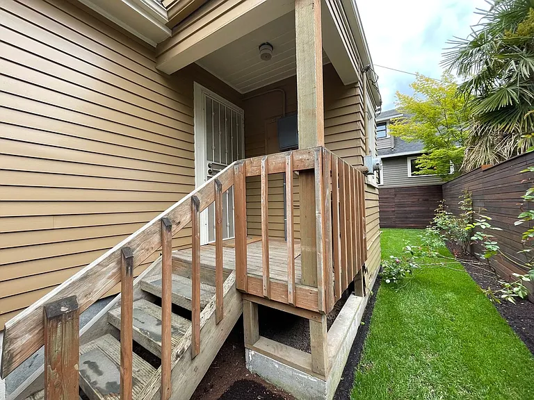 2409 NW Raleigh St — Photo 45